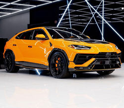 2023 Lamborghini Urus Performante