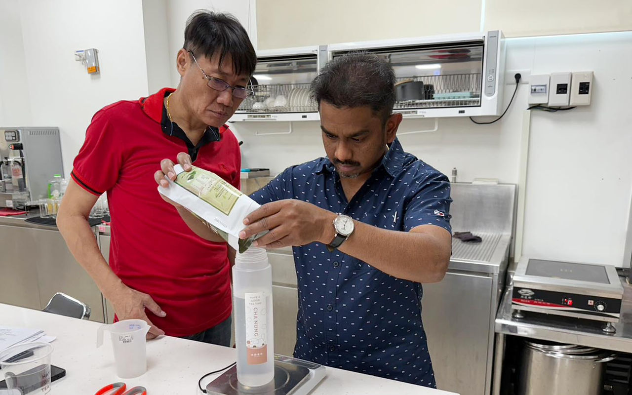 Use a digital scale to confirm the amount of powder.