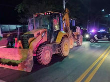 Vigilante é mantido em cativeiro e quadrilha rouba retroescavadeiras em Jundiaí; dois suspeitos são presos