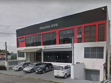 Mulher tem celular furtado enquanto caminhava no Parque Guarani
