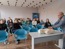 Em parceria com os Bombeiros, Educação promove formação em primeiros socorros para equipes dos territórios educativos