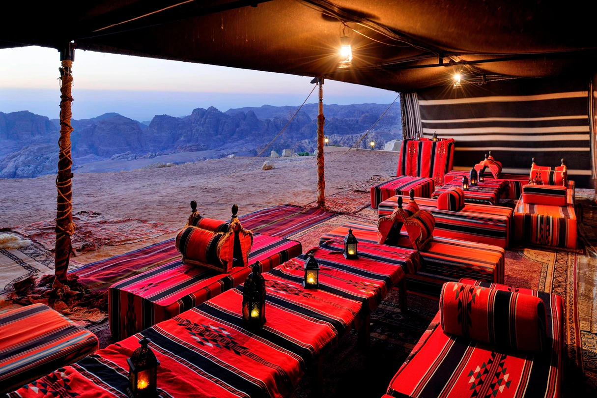 petrahoteloutside2.webp