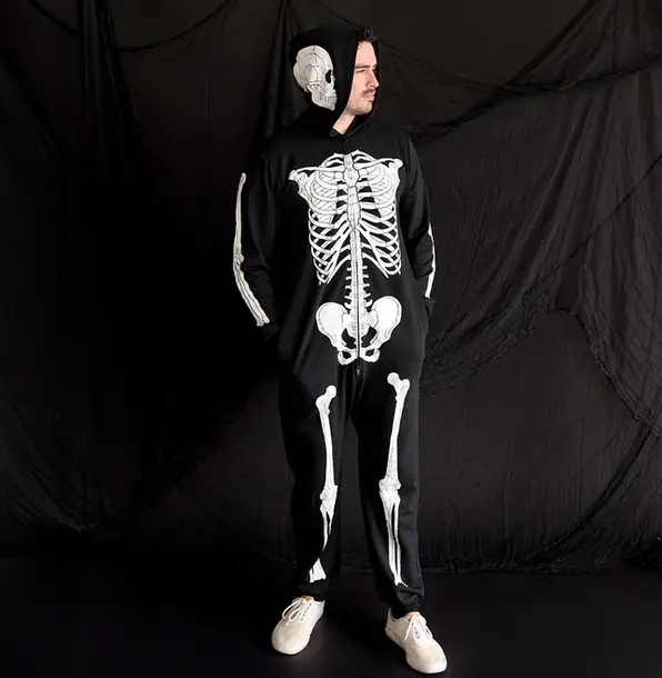 POSHPEANUT2025-PP-AD225-SKJ-LIFESTYLE-1.webp