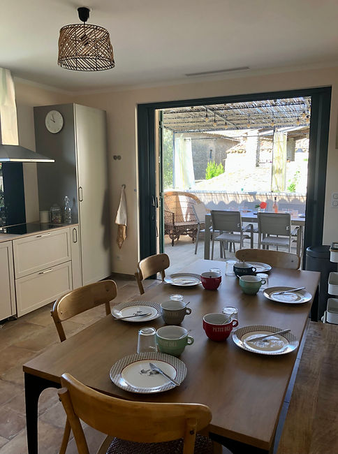 Cuisine table mise 4.jpg