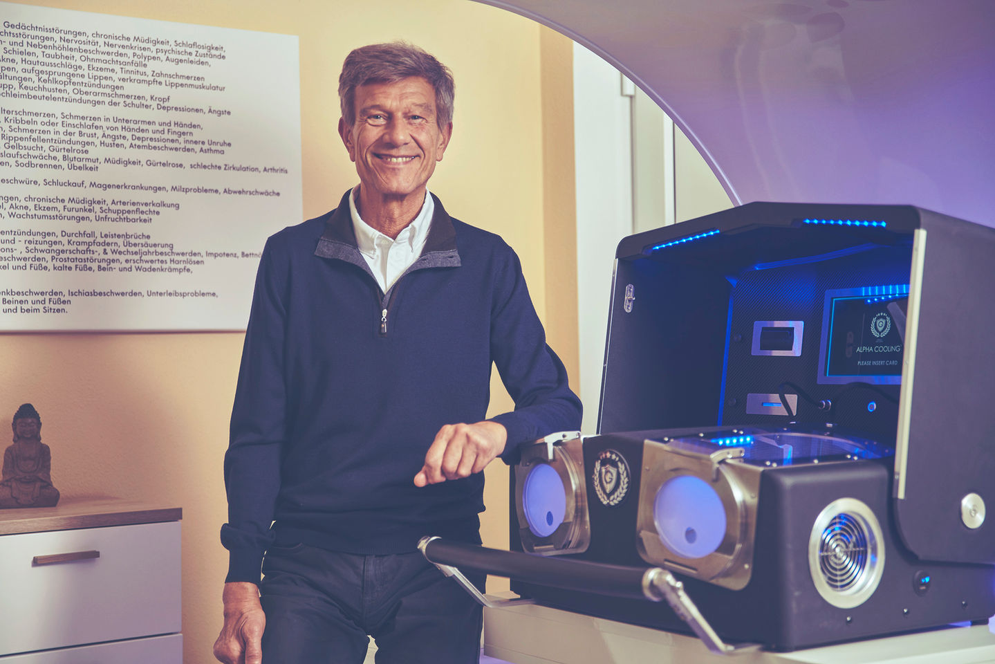 Thorsten Bischoff mit dem Gerät Alpha Cooling Professional