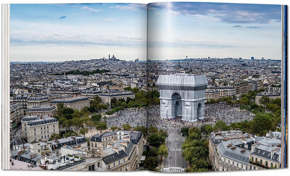 Miniatura: Christo and Jeanne-Claude. L’Arc de Triomphe, Wrapped