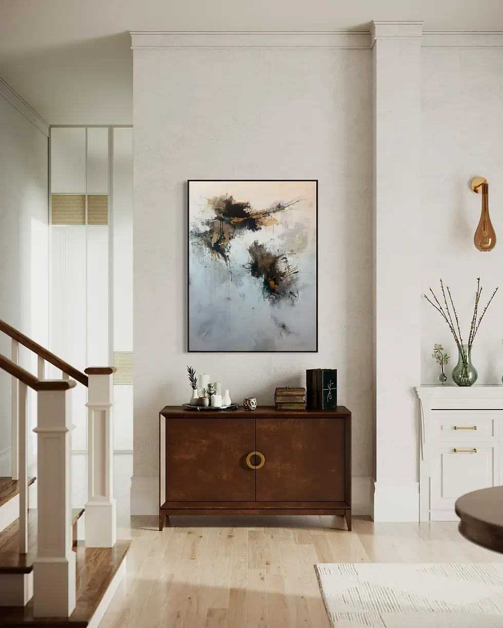 Soi autrement de Mariclair Plante présenté au-dessus d’une console dans un intérieur contemporain