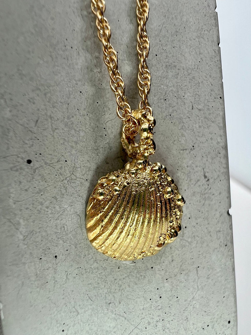 Thumbnail: 18ct Gold Vermeil Cockle Shell Pendant