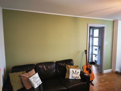 relaxing green paint