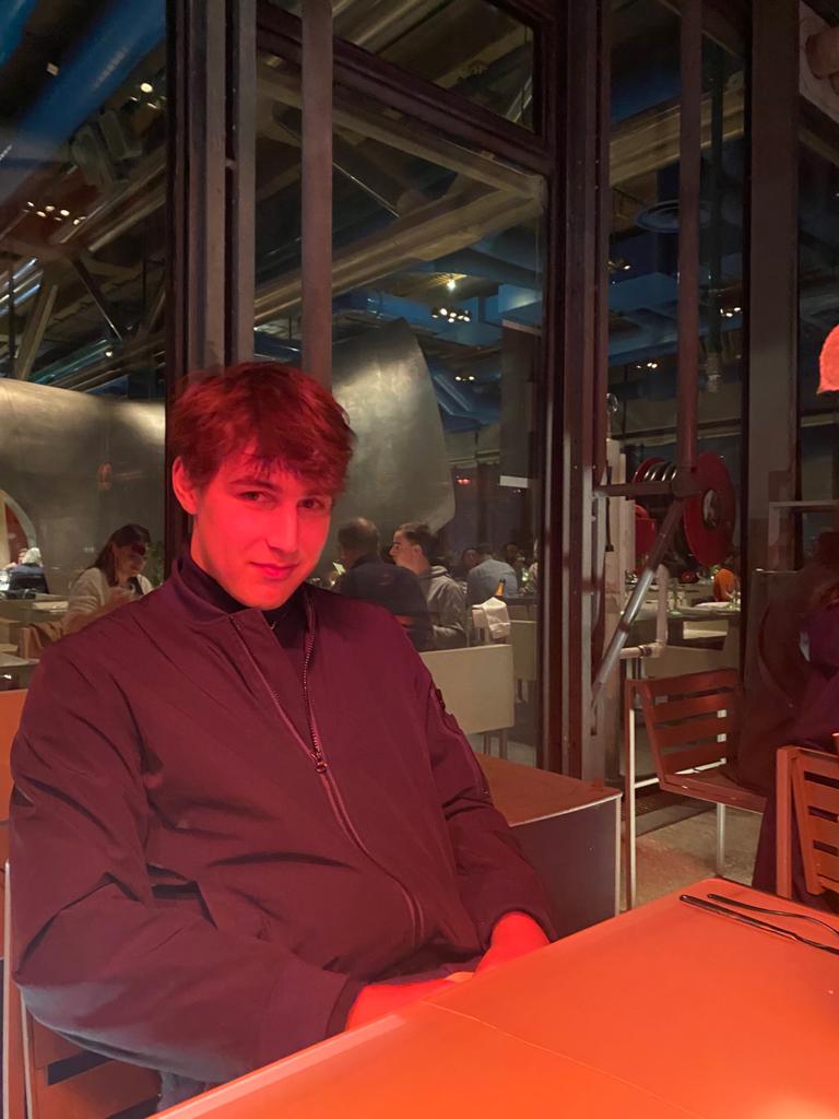 FELLOW.jpg