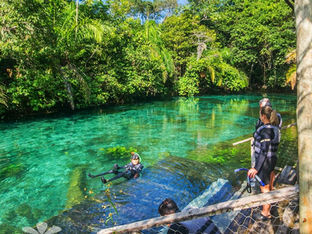 NASCENTE AZUL FLUTUAÇÃO COM BALNEÁRIO