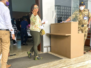 Rani Mukerji flies overseas to start shooting for Ashima Chibber’s film Mrs. Chatterjee vs Norway