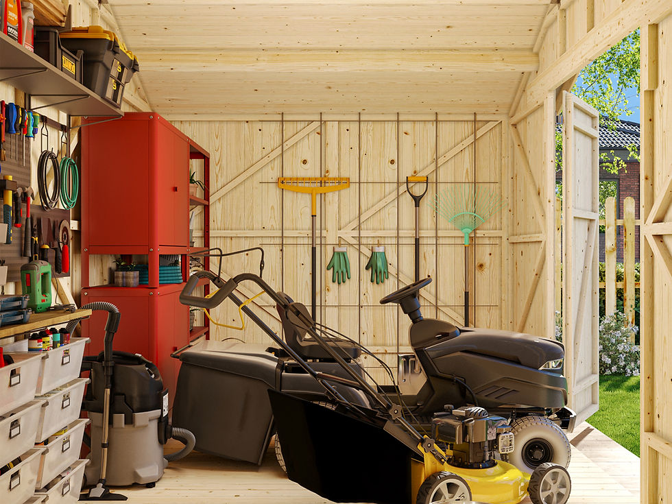 Sidovy som framhäver sadeltakets symmetriska 21° lutning och robusta 16 mm prefabricerade väggblock.