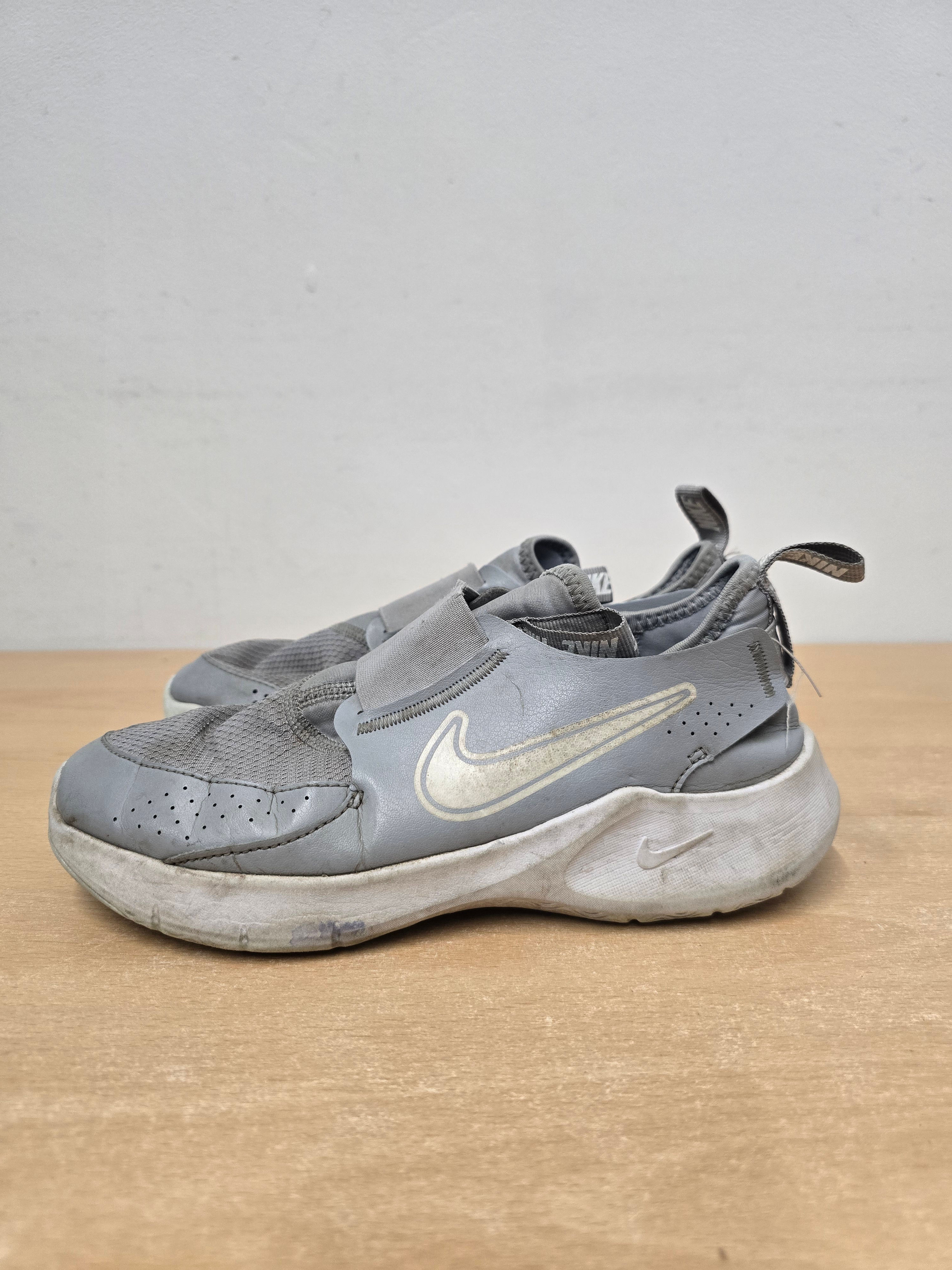 ∞ Nike Flex Childs Trainer (Blue) Size 4.5 (S168)