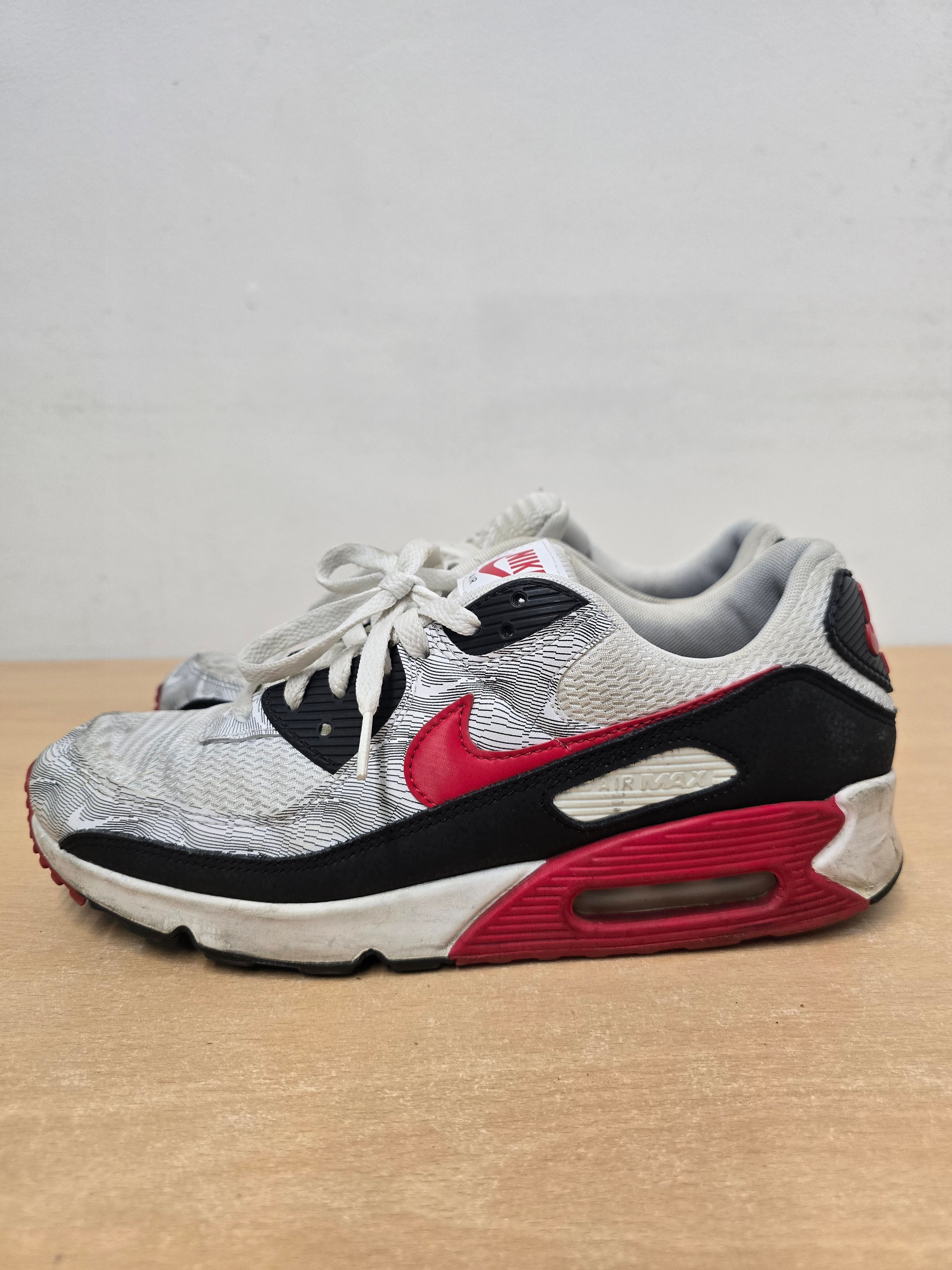 Nike Air Max 90 Trainers (White/Multi) Size 8.5 (S157)