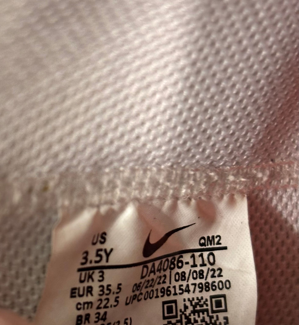 Thumbnail: Nike Blazer Mid' 77 Vintage Trainers (White/Red) Size 3 (S208)