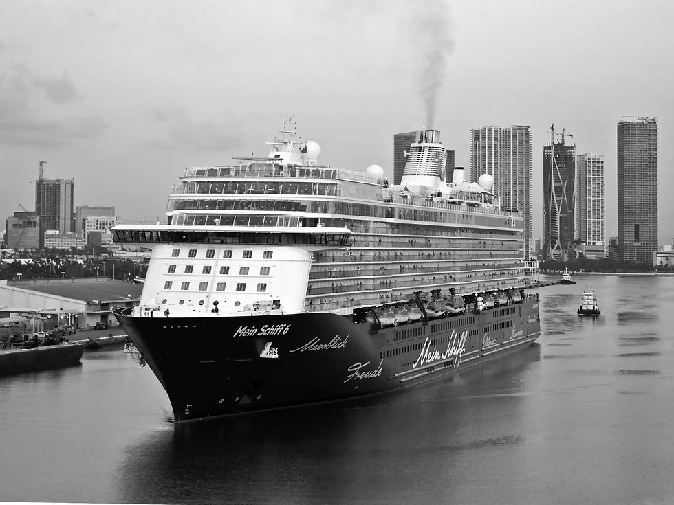 MEIN SCHIFF : AM ARRIVAL