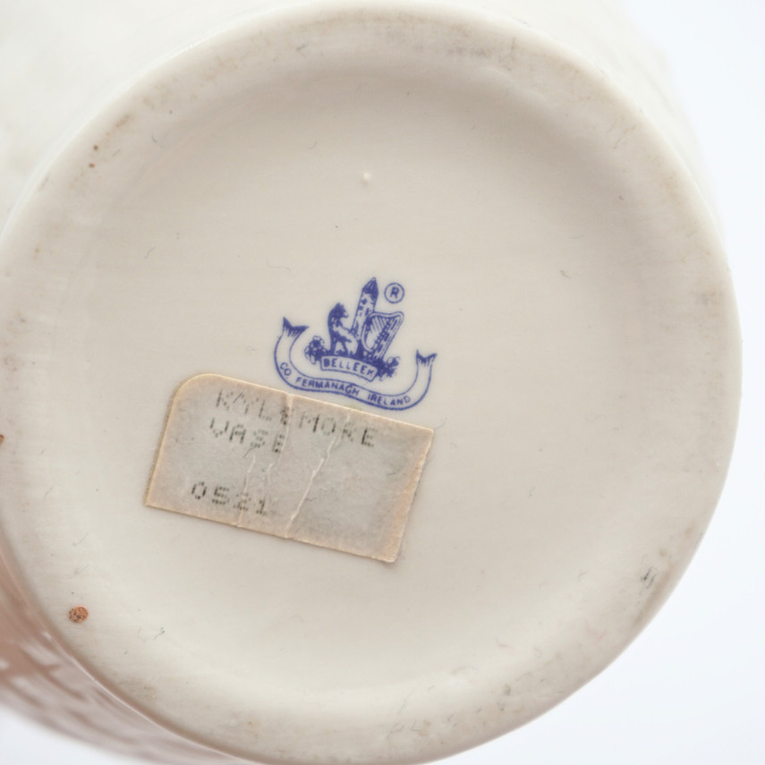 Belleek Kylemore Basket Weave Shamrock Vase