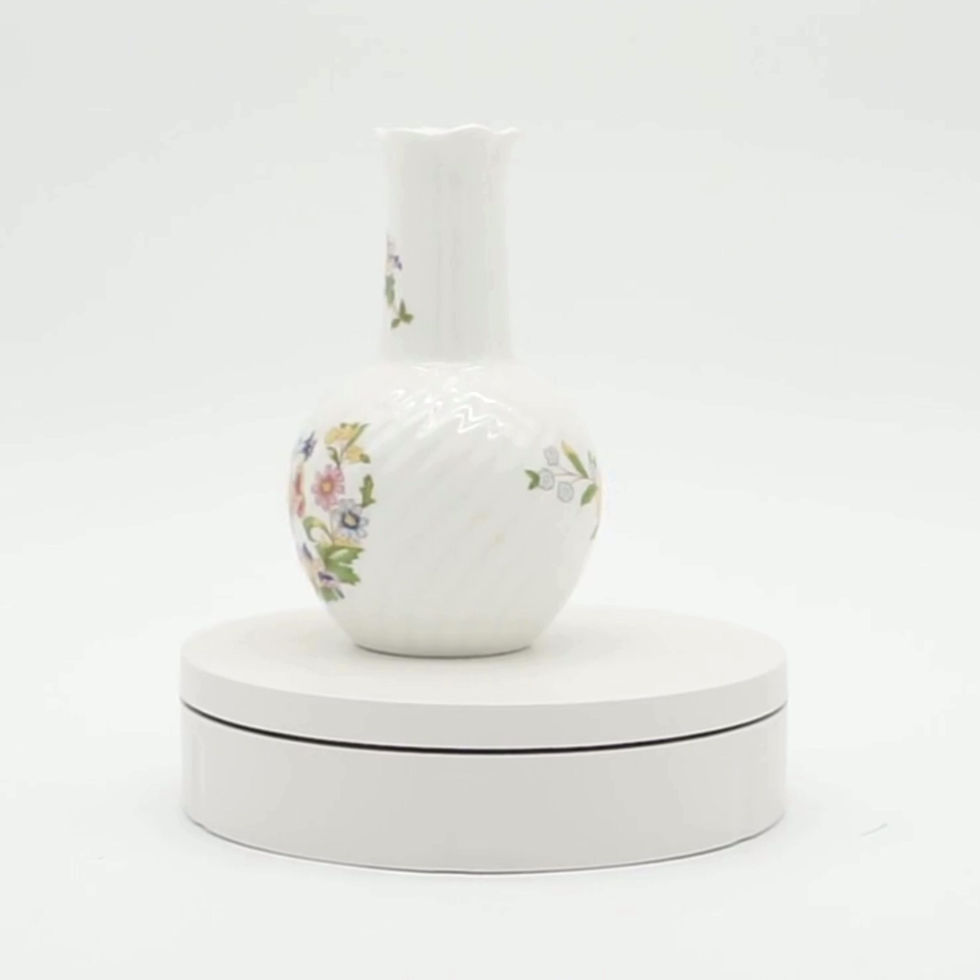 Aynsley Cottage Garden Fine Bone China Fluted Top Bud Vase