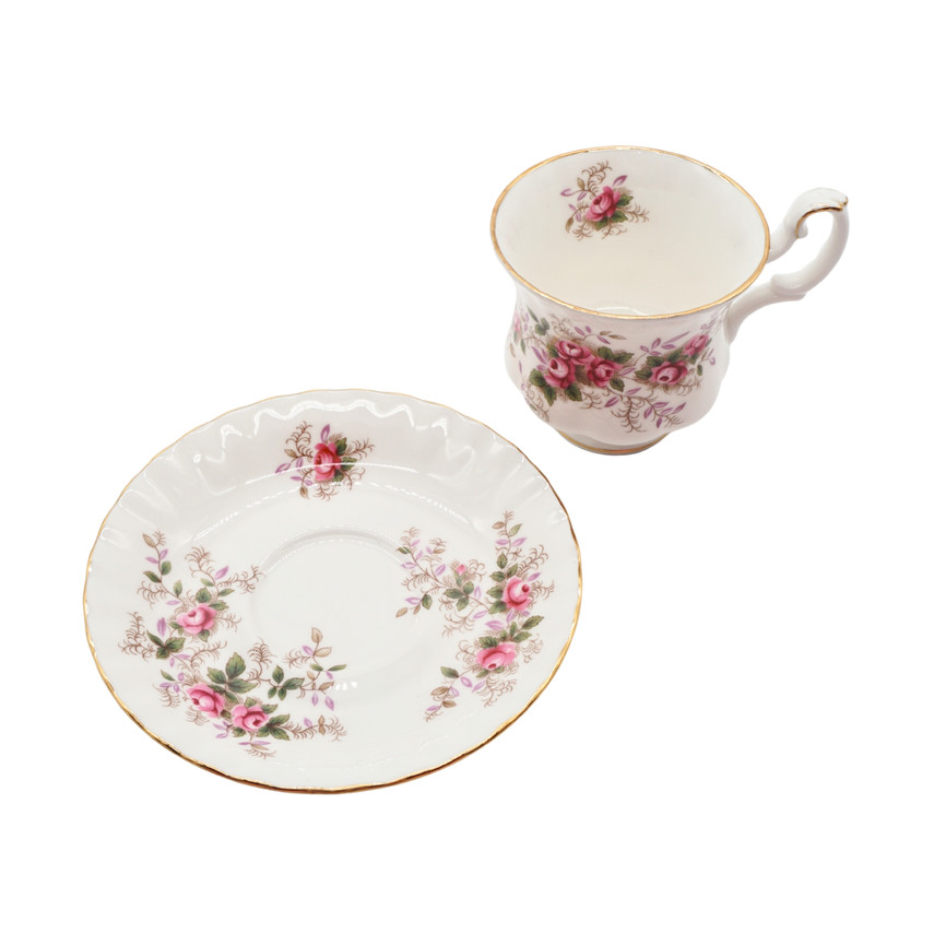 Royal Albert Lavender Rose Tea Set, Fifteen Pieces