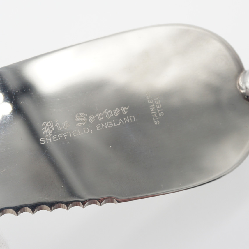 Harrison Brothers & Howson, Sheffield Sterling Silver Handled Pie Server, 1964