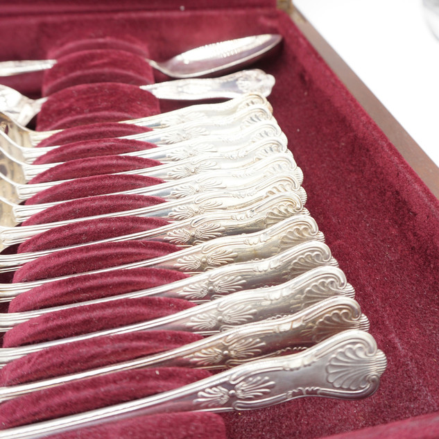 Vintage Viners Kings Pattern Silver Plated Cutlery Canteen Set