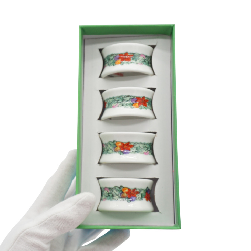 Aynsley Christmas Garland Pattern Napkin Rings