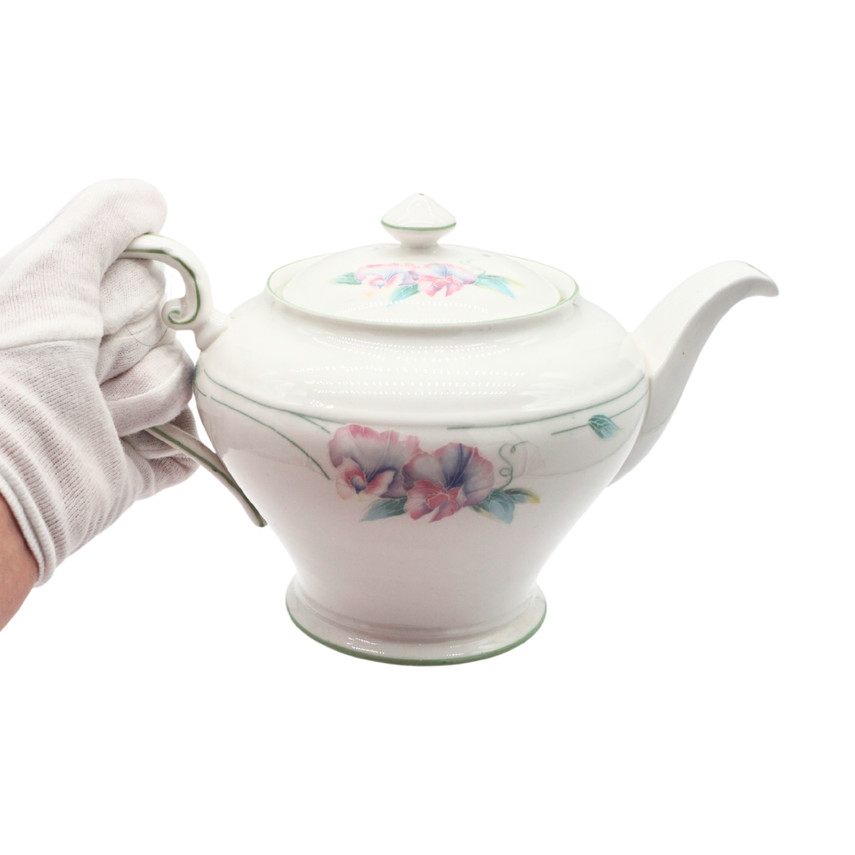 Aynsley Little Sweetheart Bone China Teapot