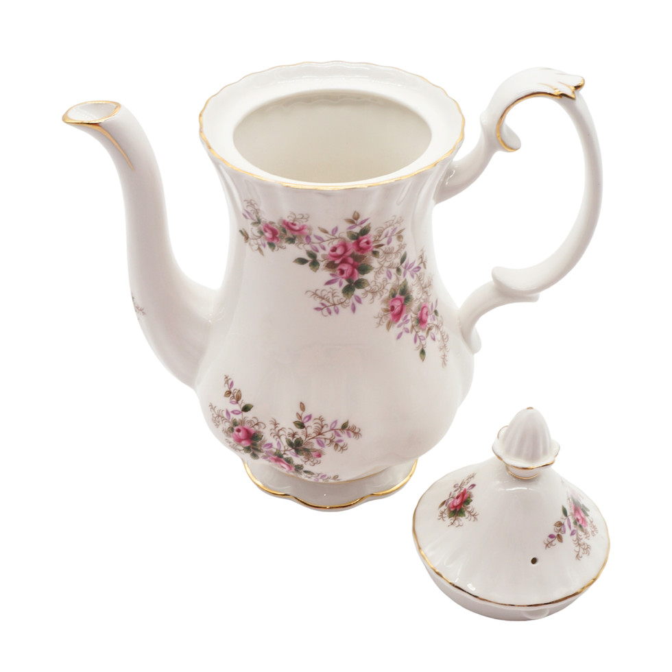 Royal Albert Lavender Rose Tea Set, Fifteen Pieces