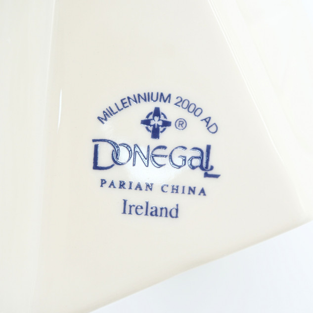 Donegal Parian China Freestanding Engagement Decorative Book