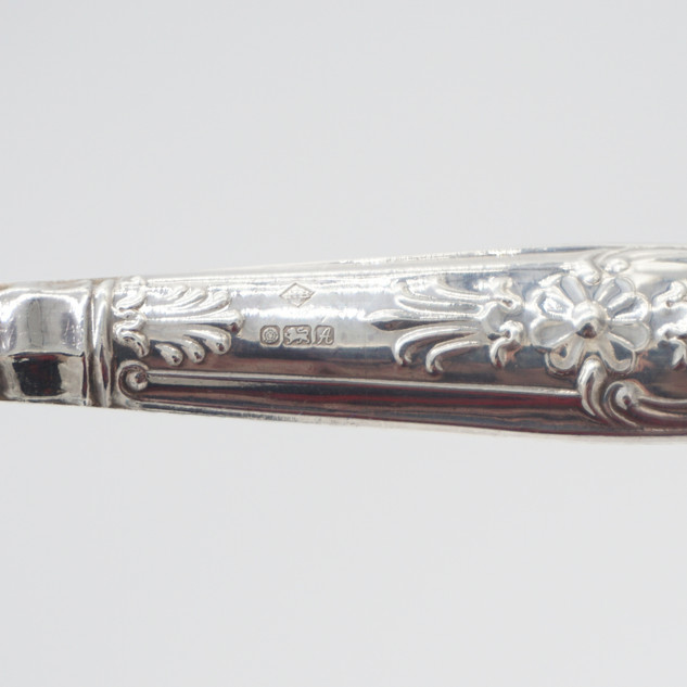 Harrison Brothers, Sheffield Sterling Silver Handled Pie Server, 1975