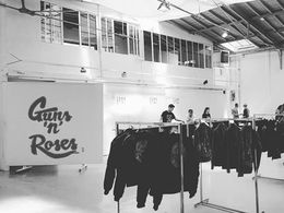 Guns N' Roses                                                @ Galerie Turenne 75004 - Paris