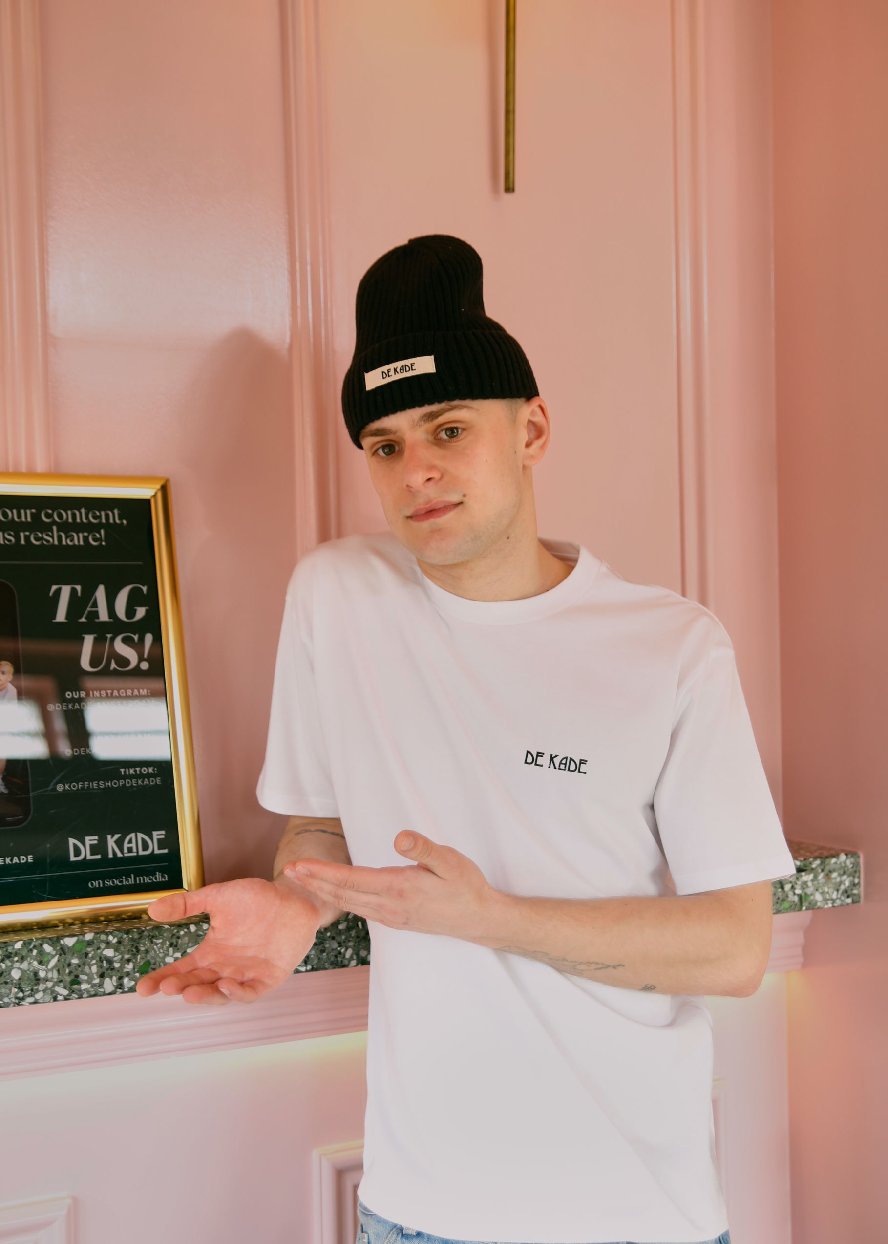 De Kade “Shoppa” White Tshirt 