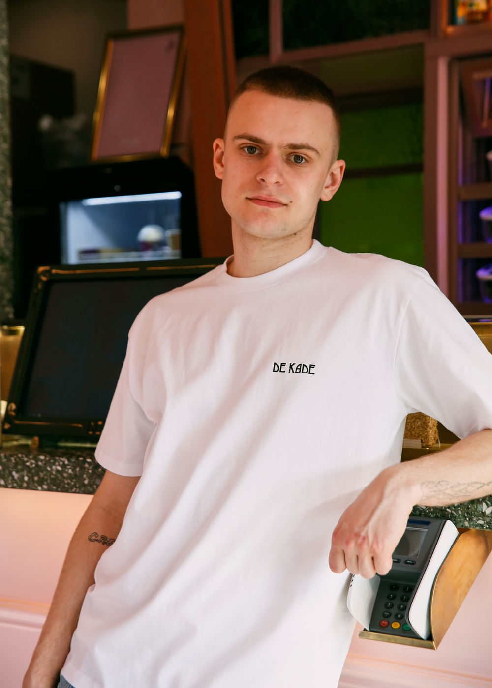 De Kade “Shoppa” White Tshirt