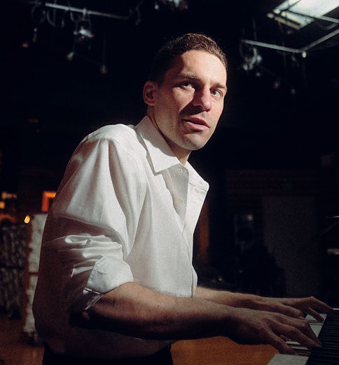 Bennett Roth-Newell - 25th Street Studio Head Shot.jpg