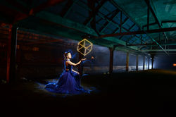 Lenie with cube