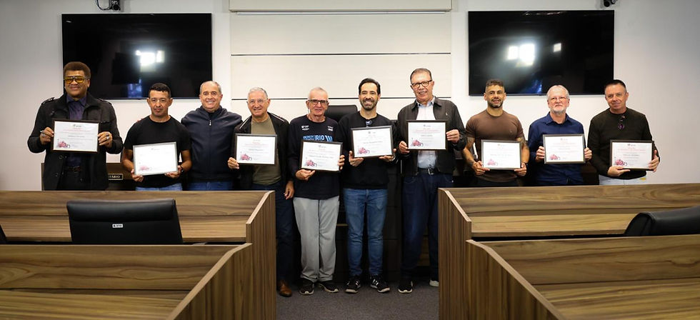 Câmara de São José homenageia cidadãos e instituições por relevantes serviços prestados ao município