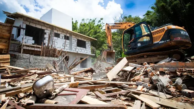 Nova fase da Operação Solo Legal remove nove construções irregulares no Sul da Ilha