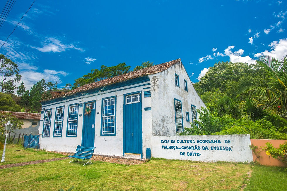A Prefeitura de Palhoça por meio da Secretaria de Turismo realiza no dia 28 de agosto, na Casa da Cultura Açoriana, localizada na Enseada de Brito, uma ação especial de entrega do certificado para os profissionais e empresas que estão cadastrados no Cadastur. A entrega acontece das 8h às 12h e das 13h às 17h.