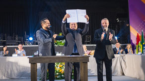 Alexandre Martins de Souza toma posse como prefeito de Biguaçu