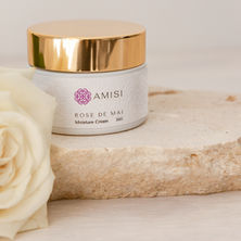 Why Mature Skin Loves Peptides and Vitamin B3