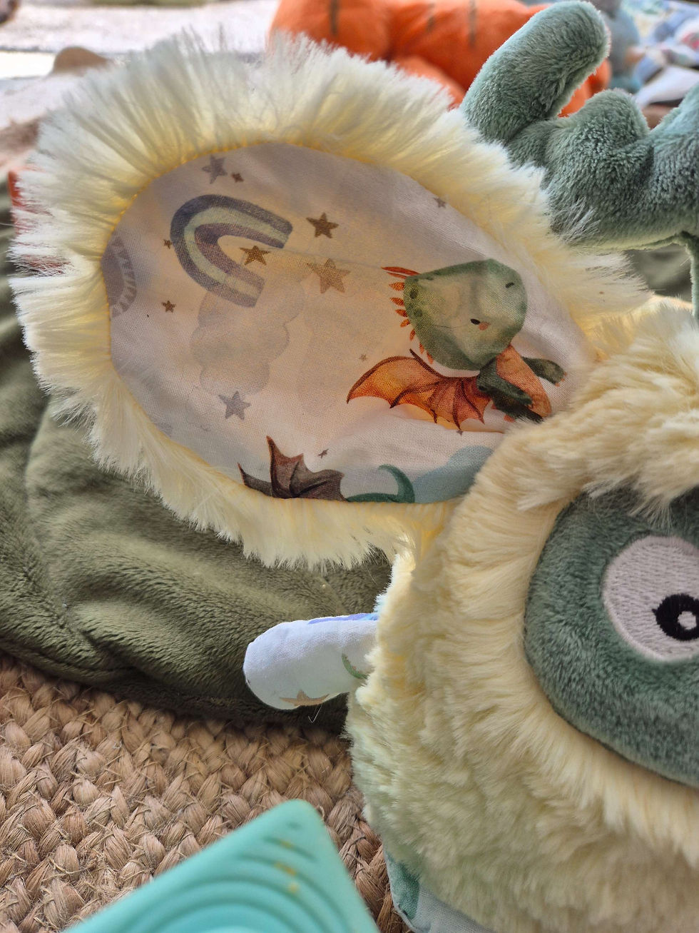 Miniature : Peluche Lou le caribou  jaune pastel "petit dragon"