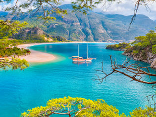 Top Ten Reasons to Charter a Yacht in Turkey