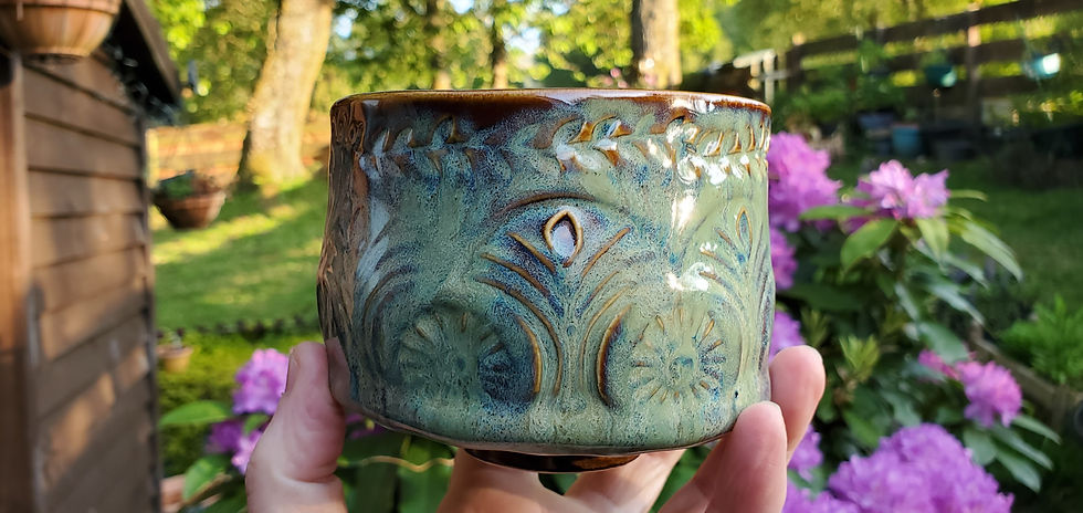 Thumbnail: Textured Lustre Teacup