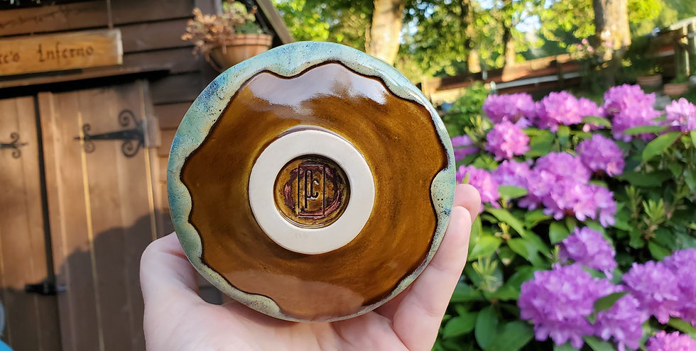 Thumbnail: Textured Lustre Teacup