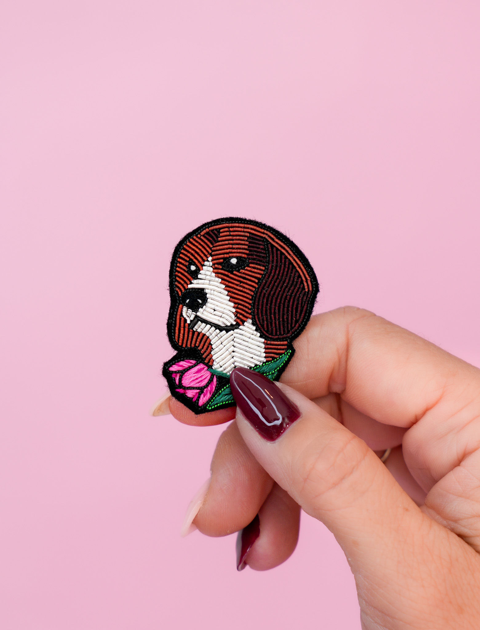 Broche Beagle