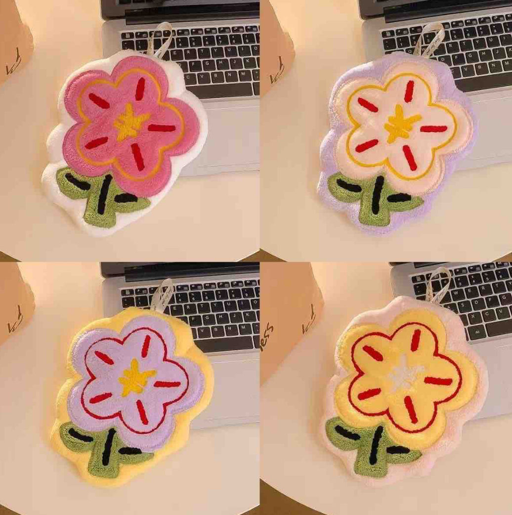 Flower shaped hand towel 