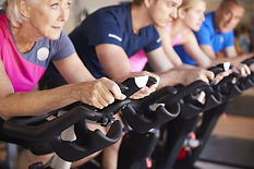 Die IndooCycling Kurse bei Fitness First Class in Mainz Weisenau. Das Fitnessstudio mit professioneller Betreuung.
