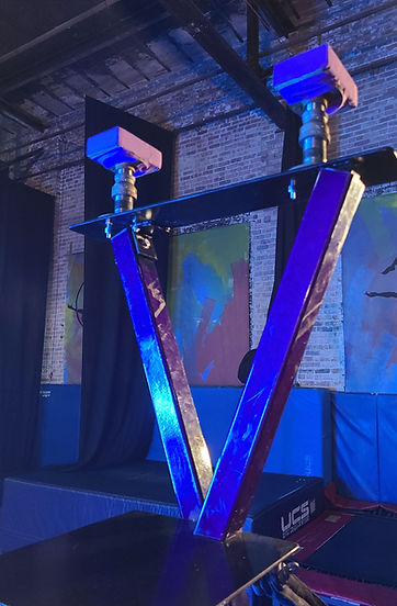 handstand on wire.jpg