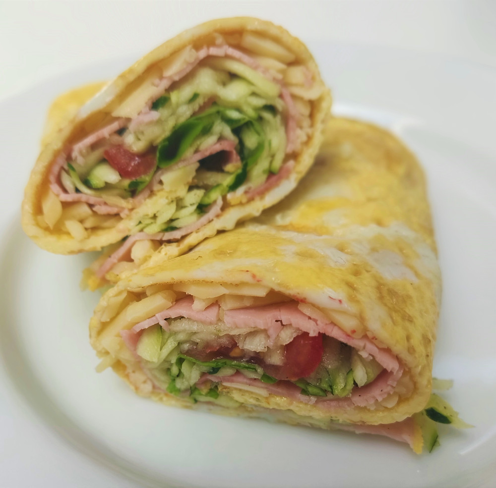 Fast Day recipe Egg wrap with ham, cheese and vegetables (roughly 200 calories)